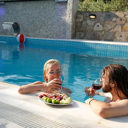 Nu-se Garden Butik ホテル セルチュク